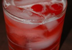 Sweet Mahanttan Fizz Cocktail |Who Needs A Cape?