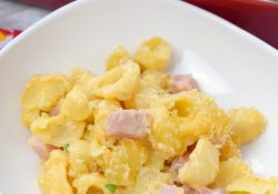 Here comes comfort food in the form of Baked Macaroni & Cheese with Ham. Use up that leftover holiday ham and make this homestyle cheesy dish.